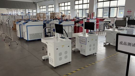 1000W 1500W 2000W 3000W draagbare handheld vezellasersweismachine met RAYCUS waterkoeling