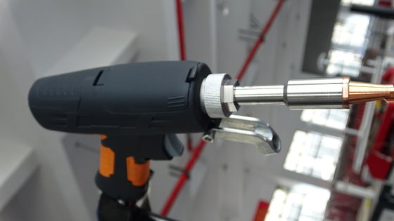 Watergekoelde handheld lasersweismachine 1000W 1500W 2000W 3000W voor het snijden van dikte 1-6mm