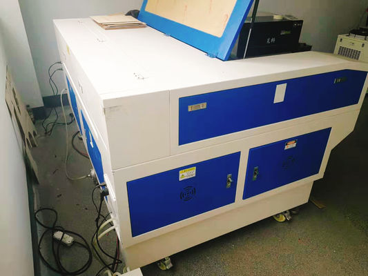 1000-26000mm/min Snij snelheid CO2 lasergraveringsmachine met superieure en service