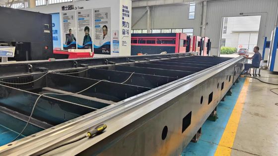 Goedkope Ground Track Laser Cutter voor roestvrij staal en koolstofstaal