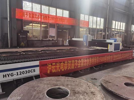 Goedkope Ground Track Laser Cutter voor roestvrij staal en koolstofstaal