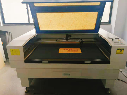 CO2-lasersnijgraveringsmachine 40W 60W 80W 100W 150W 200W voor hoge precisie snijden