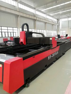 3015 CNC-lasersnijmachine met glasvezel 2000w Metaal toepasselijk materiaal