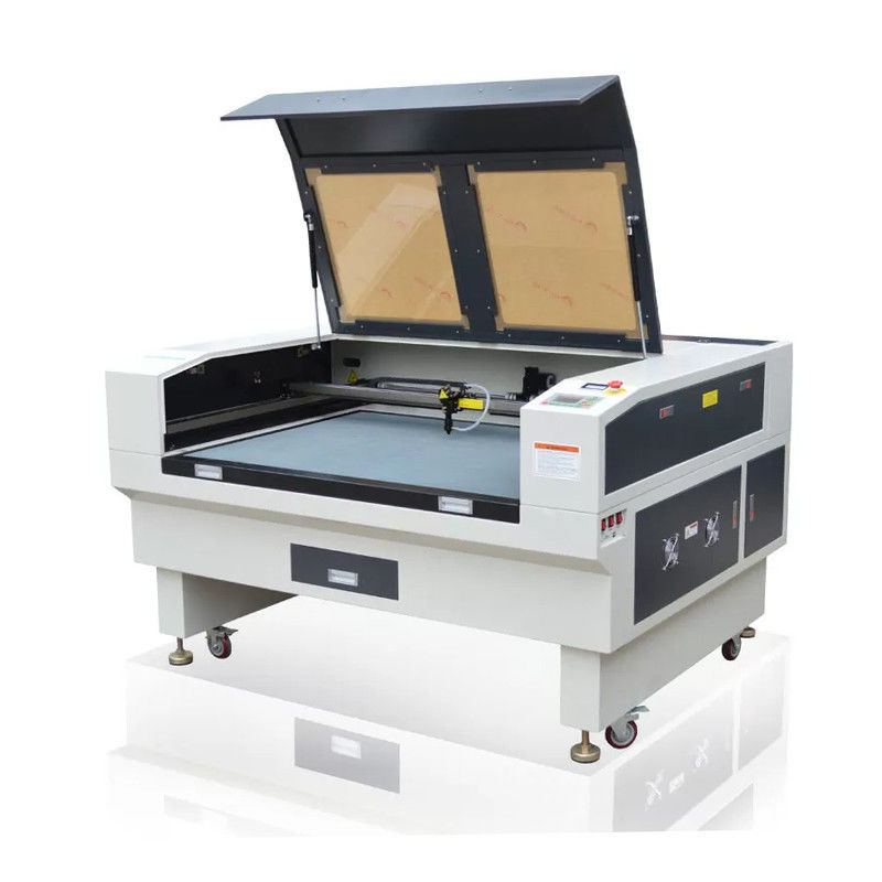 Watergekoelde lasersnijmachine 1390 kledinglasersnijmachine voor leer en acryl